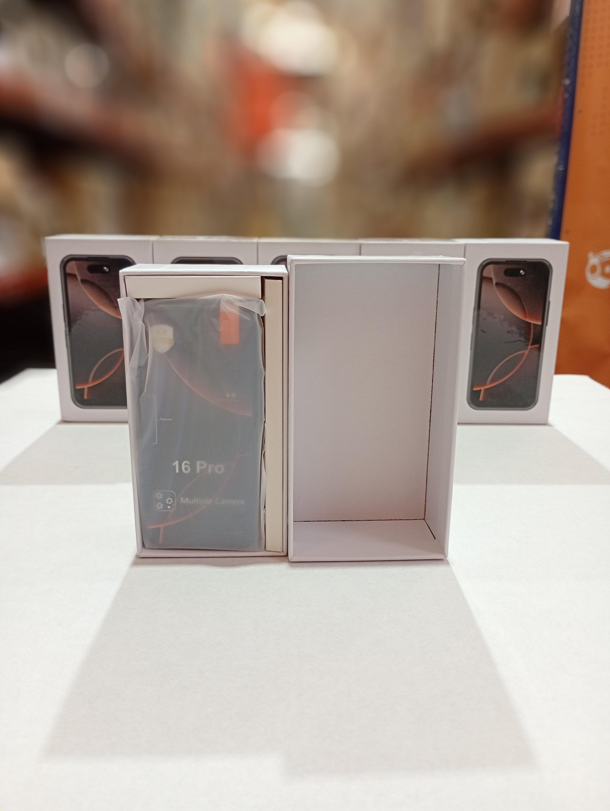 Mini teléfono inteligente oro - additional image 1