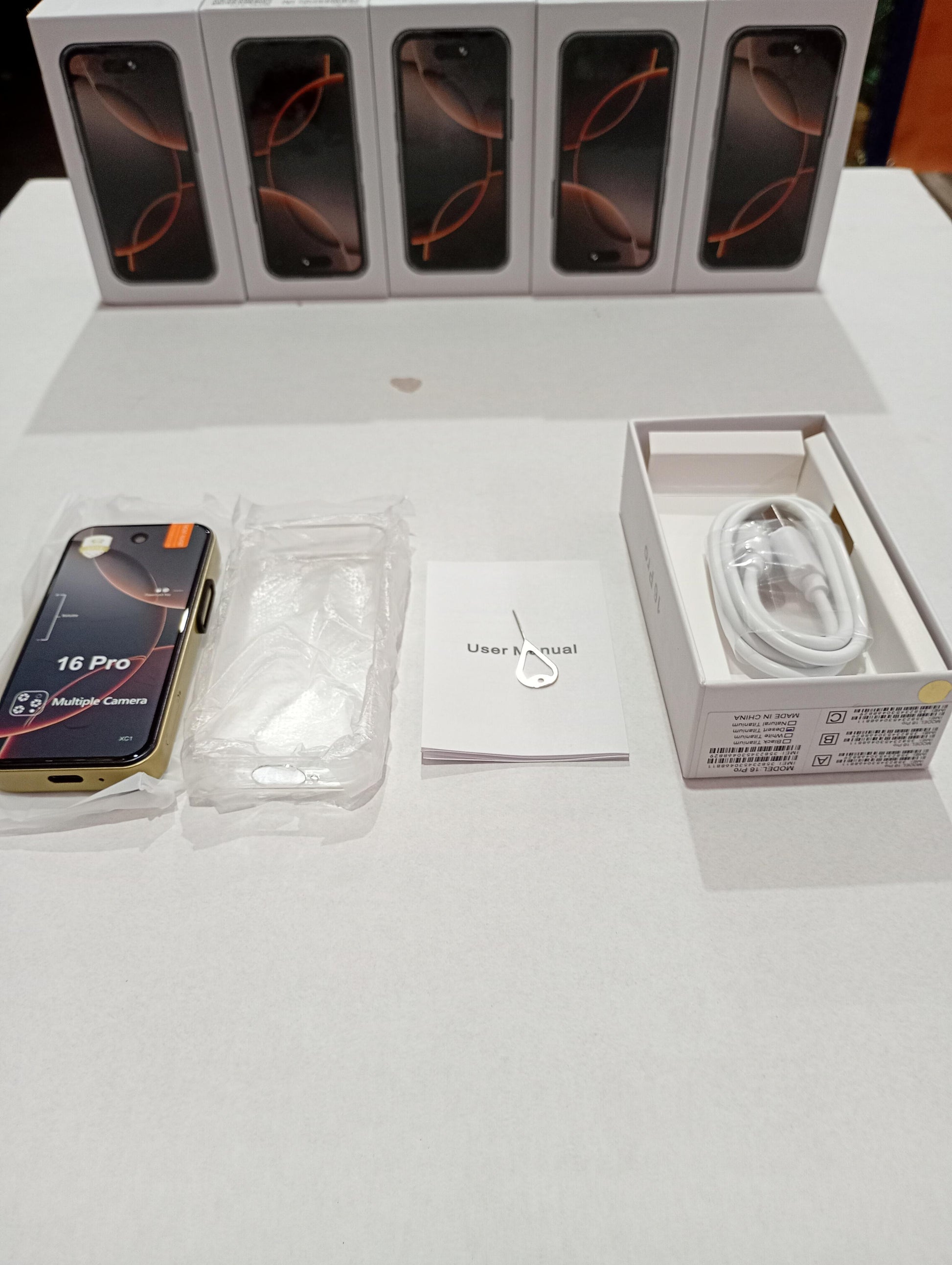 Mini teléfono inteligente oro - additional image 2